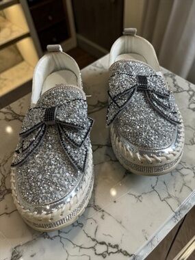 Sparkling Women's Silver Sneakers with Bow Glitter, Rhinestone Womrn's Size 9.5